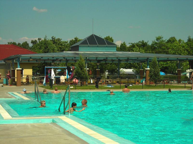 Madácsi Vendégház Kiskorös Exterior foto